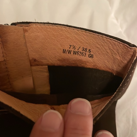 Born Evergreen Brown Leather Tall Riding Boots 7.5 - never wore them -too small. - Picture 4 of 6